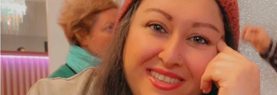 Portrait de l’artiste Makhmal Makhmali, participante au Festival StrassIran 2026